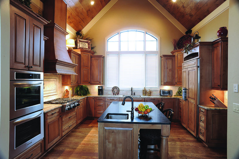 2010-12 Xmas, Kitchens 828 (2) Natural Wood Grain - Better - Executive Cabinetry